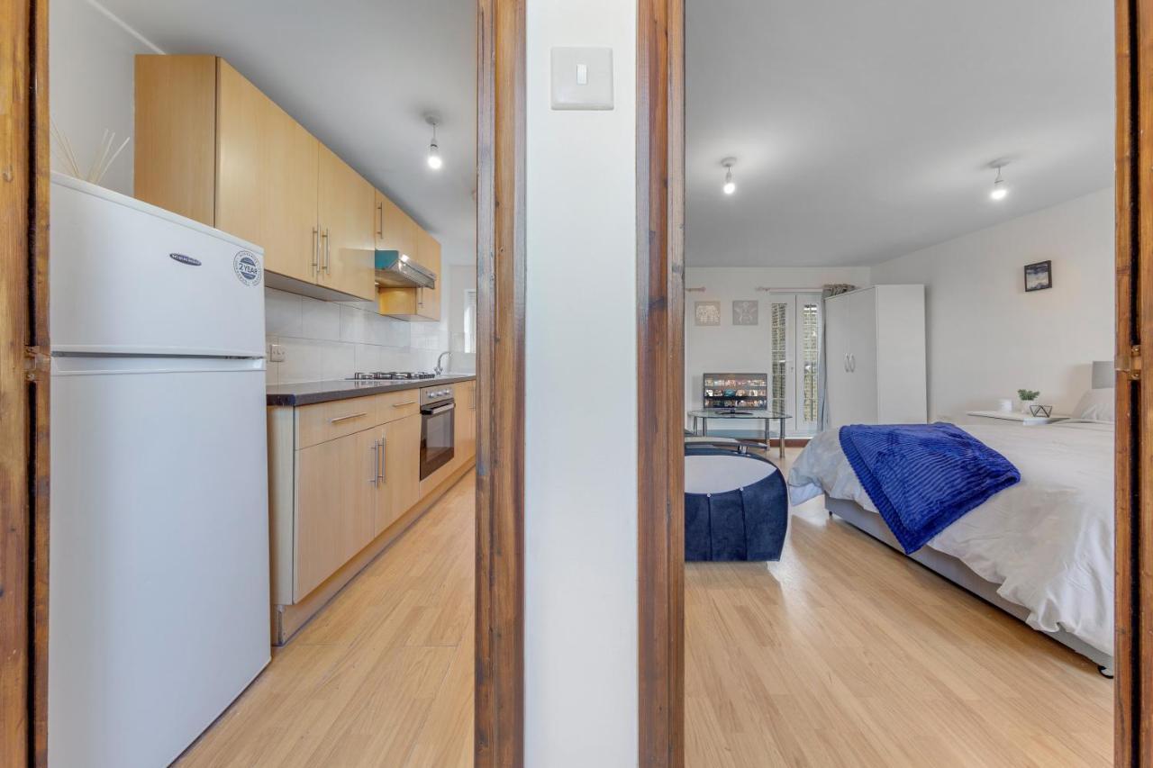 Ferienwohnung Cozy 1 Bed/Sleep 3/ London Exterior foto